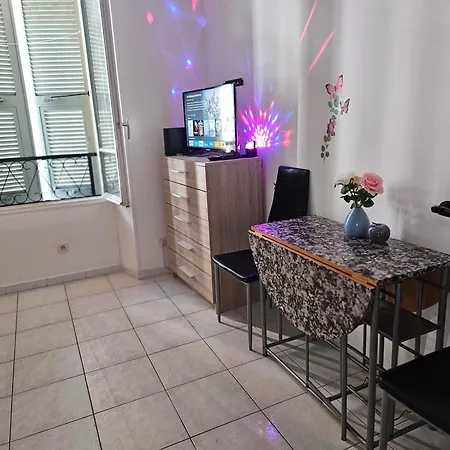 Apartment Centre *